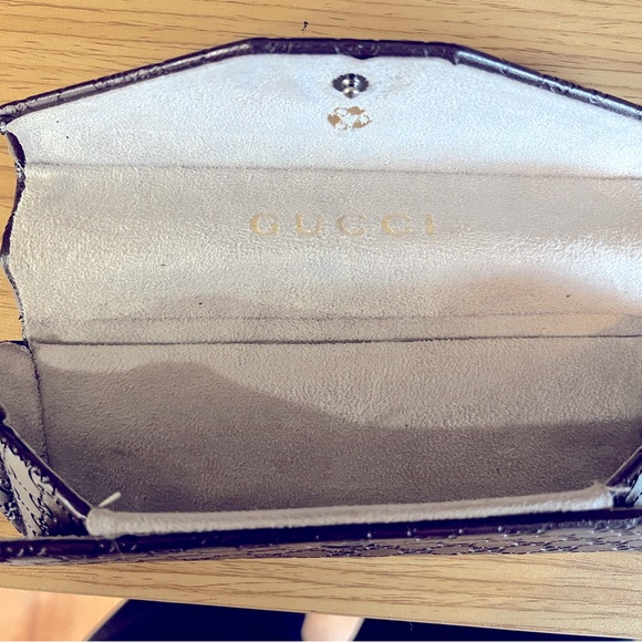 Authentic Gucci eyeglass case GUC - Picture 4 of 4
